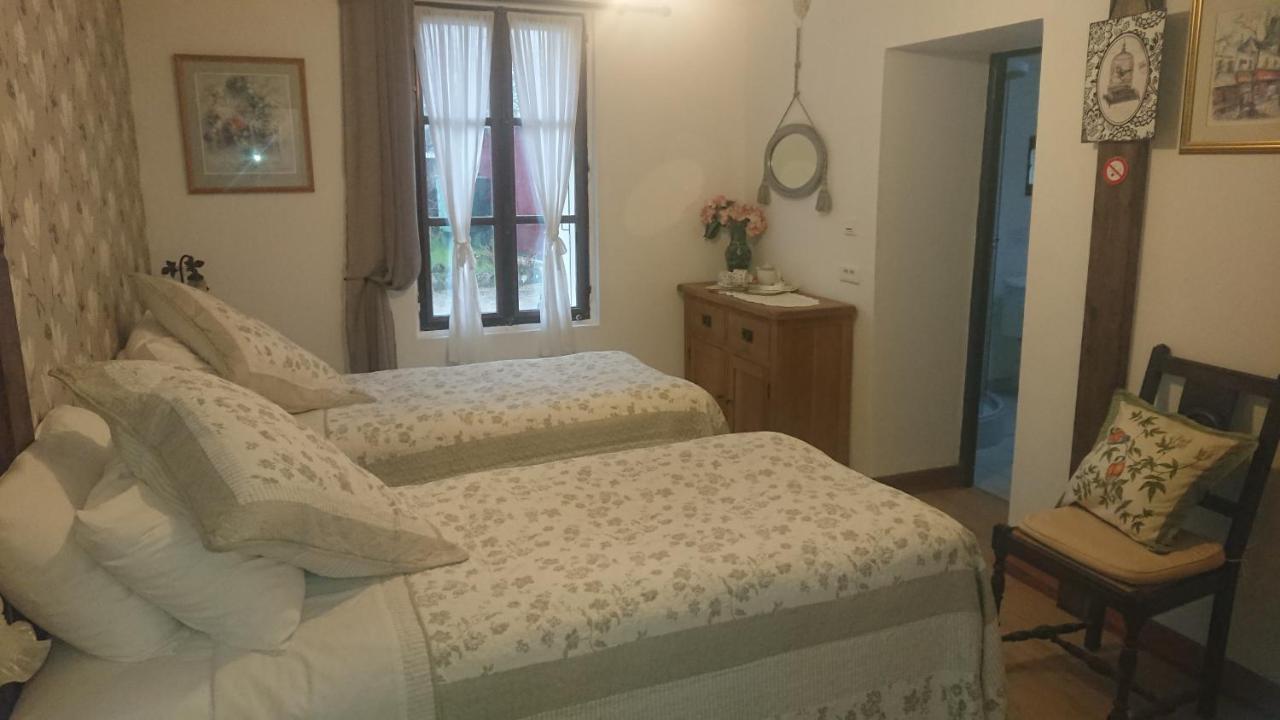 Le Jardin De Rose 24 Feuillebert Romagne 86700 B&B 외부 사진