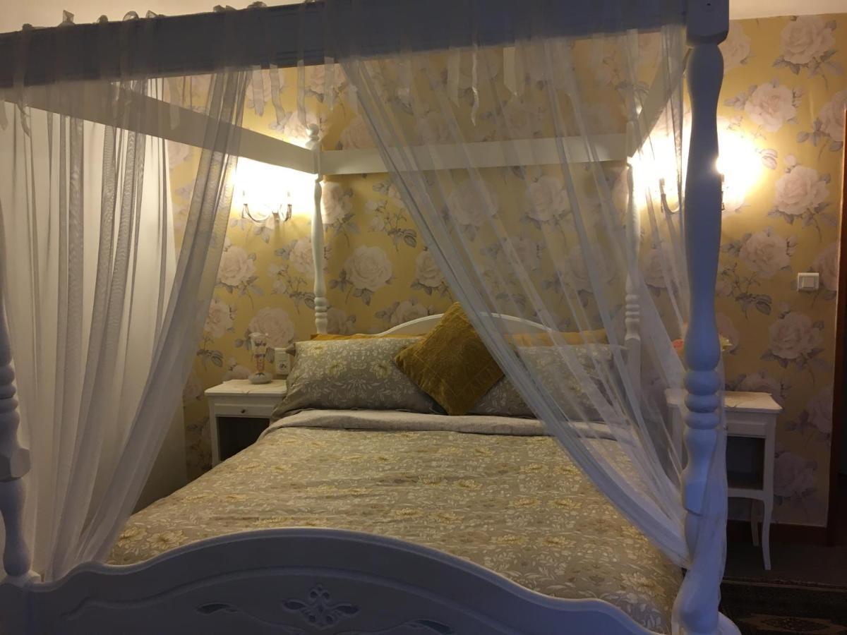 Le Jardin De Rose 24 Feuillebert Romagne 86700 B&B 외부 사진
