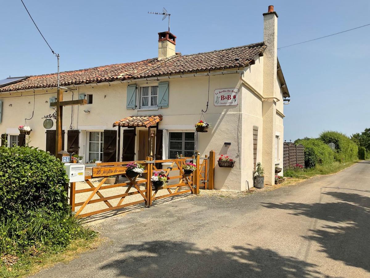 Le Jardin De Rose 24 Feuillebert Romagne 86700 B&B 외부 사진