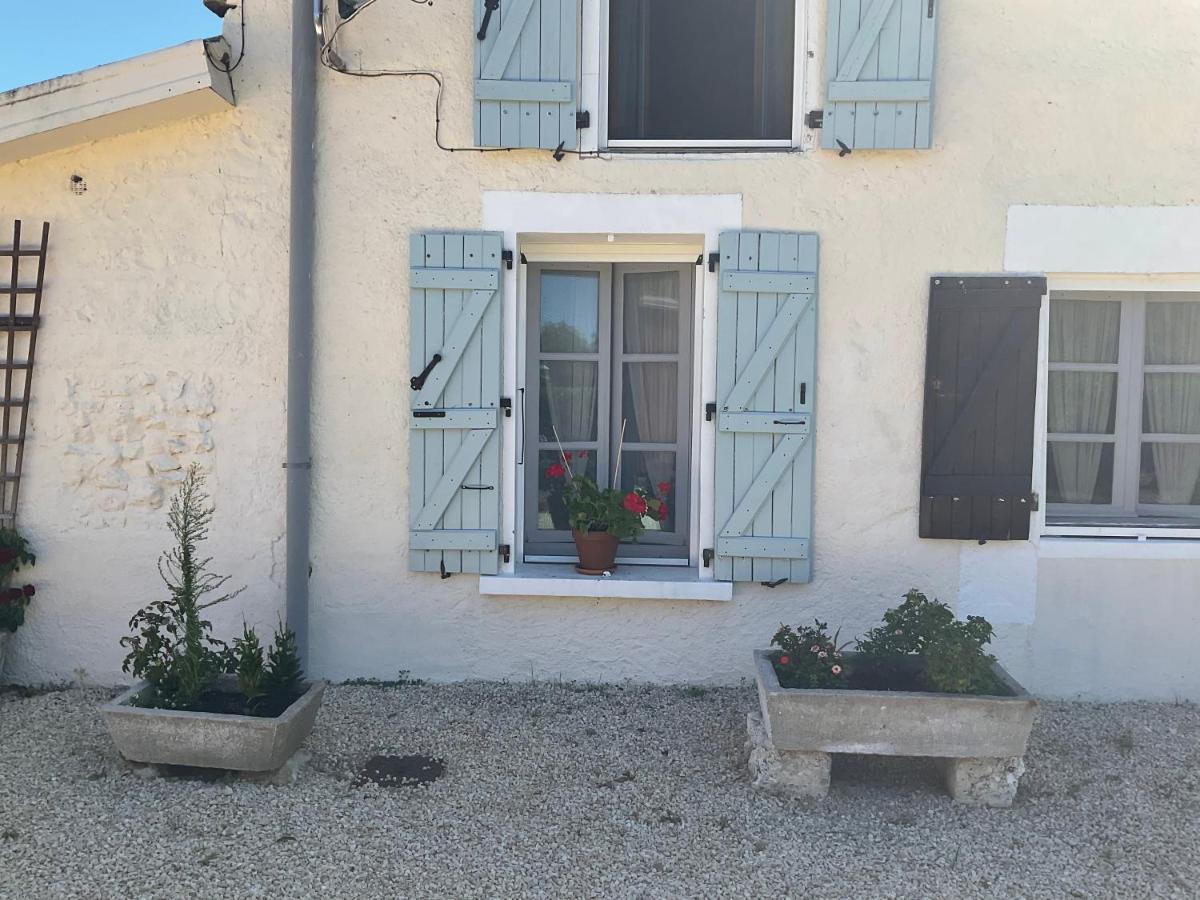 Le Jardin De Rose 24 Feuillebert Romagne 86700 B&B 외부 사진